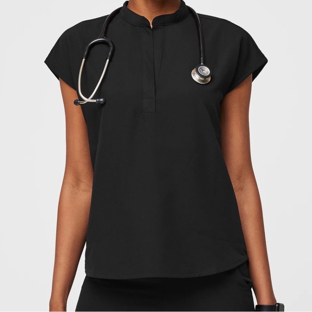 Figs Black XS Rafaela Relax Scrub Top